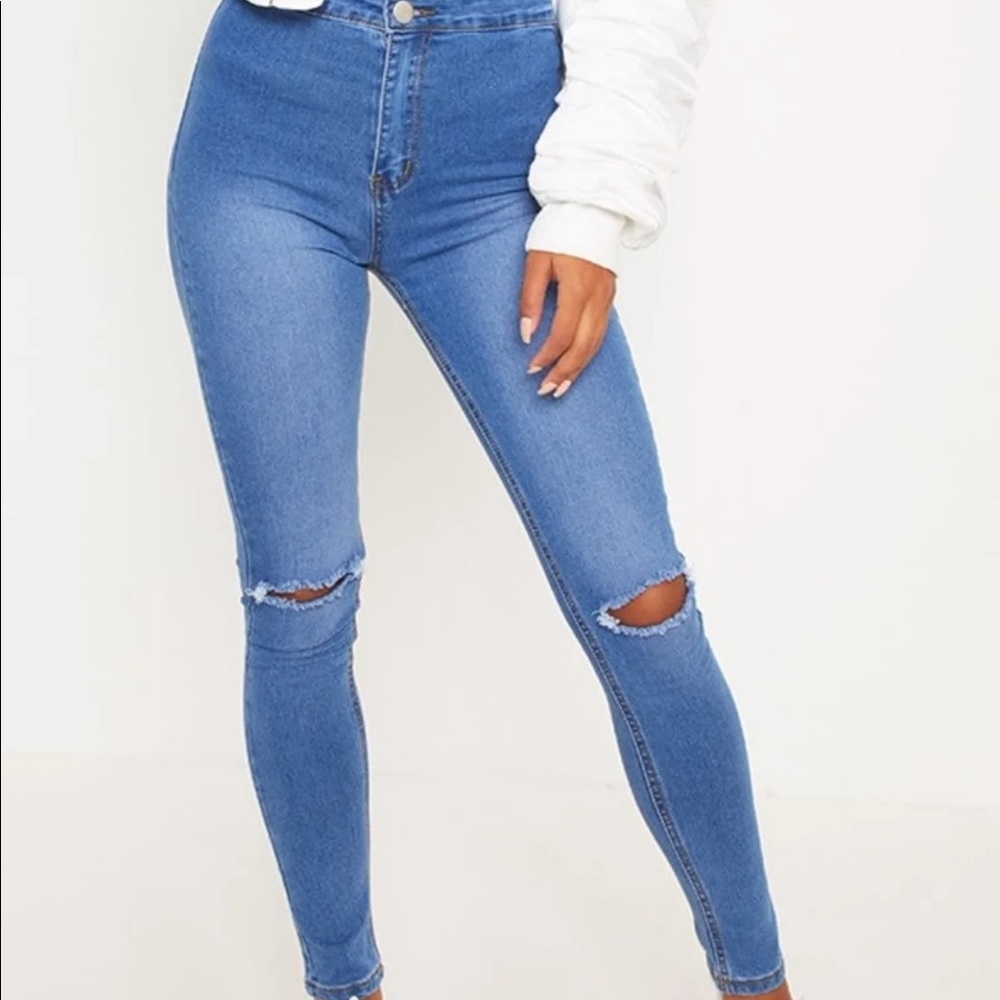 Pretty little thing slit knee jeans size 6